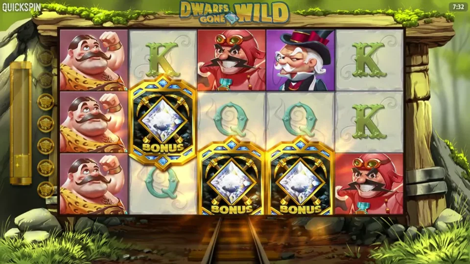 Dwarfs Gone Wild: Three Bonus symbols on the middle reels open the minecart feature