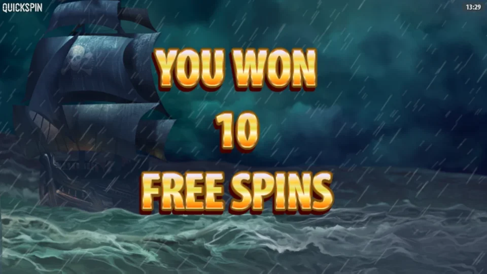 Pirates Charm: The stormy ship announces ten free spins at the natural bonus opening