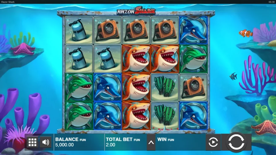Razor Shark: Sharks, cameras and dive gear on five reels of four rows at a FUN 2.00 demo bet