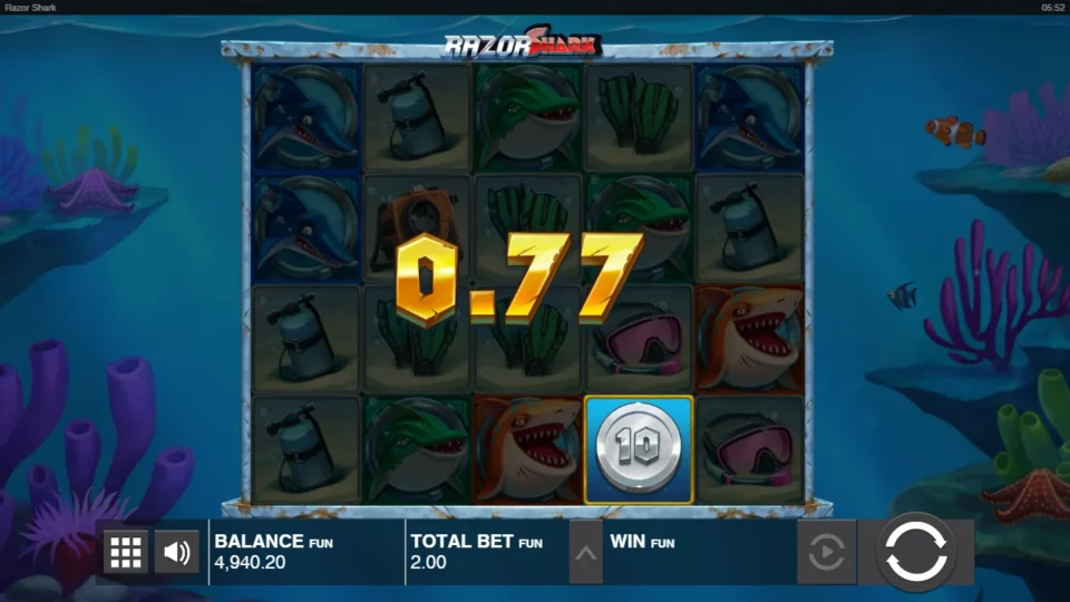 Razor Shark: A silver coin marked 10 lands on the fourth reel while the win counter climbs